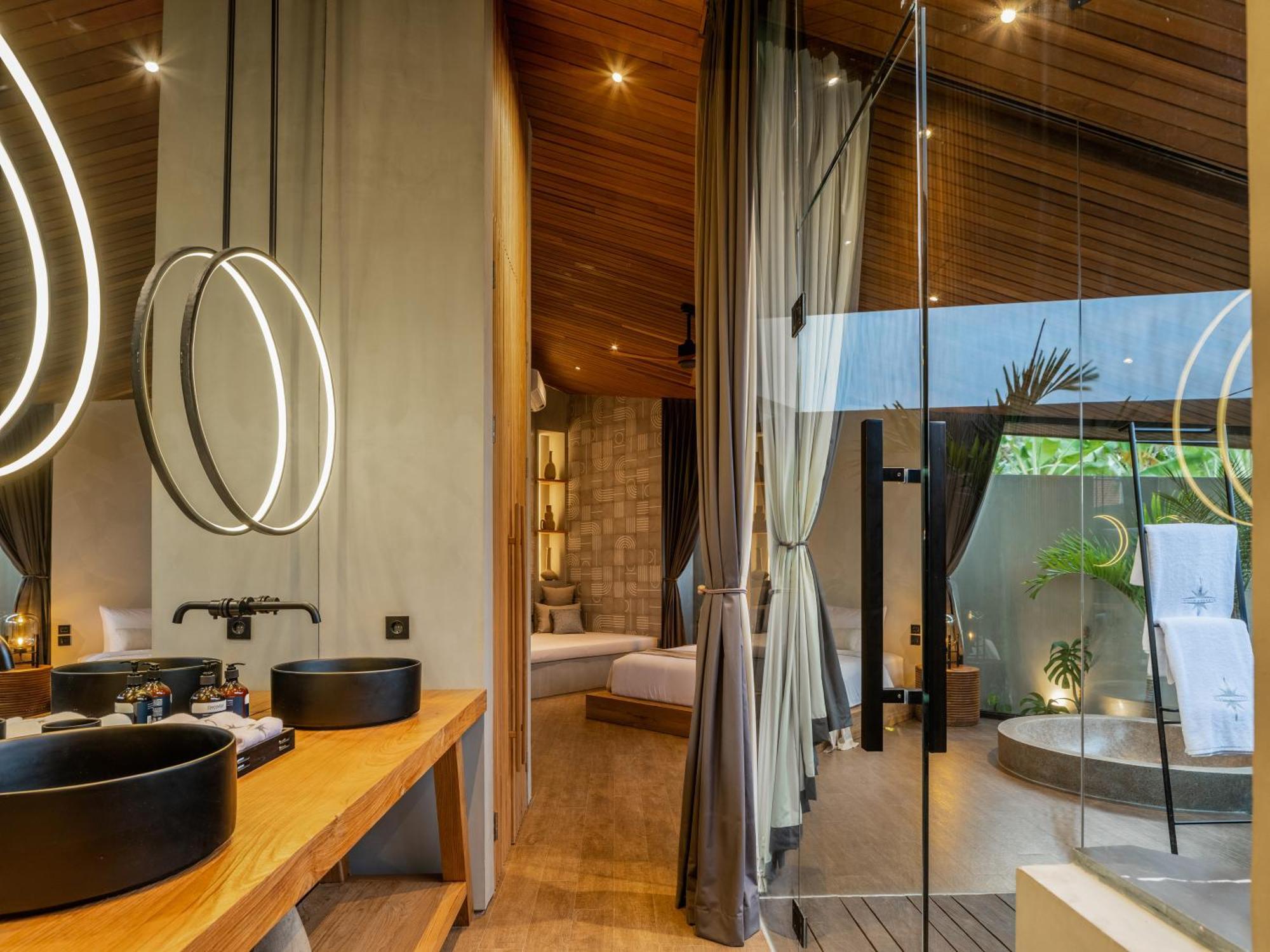 Villa Levante Bali By House Of Winds - Tropical Oasis Near Canggu Kerobokan Dış mekan fotoğraf